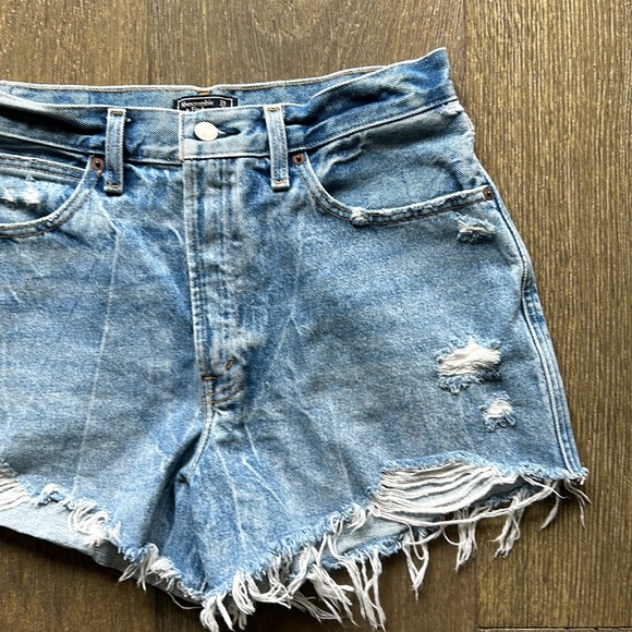 Abercrombie & Fitch Jean Shorts - Picture 6 of 6